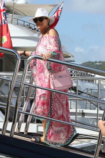 Kris Jenner feet photo thumbnail