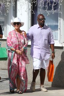 Kris Jenner feet photo thumbnail