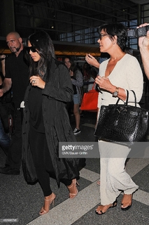 Kris Jenner feet photo thumbnail