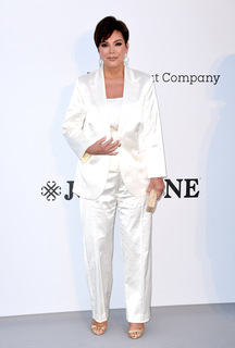Kris Jenner feet photo thumbnail