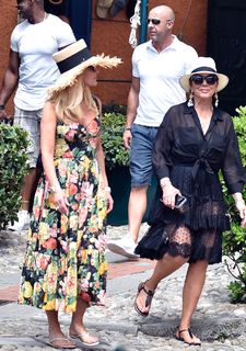 Kris Jenner feet photo thumbnail