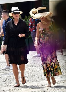Kris Jenner feet photo thumbnail