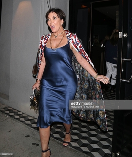 Kris Jenner feet photo thumbnail