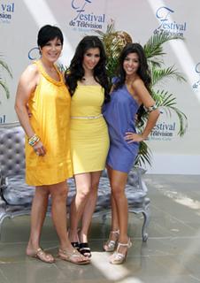 Kris Jenner feet photo thumbnail