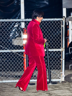 Kris Jenner feet photo thumbnail