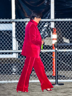 Kris Jenner feet photo thumbnail