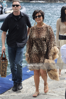 Kris Jenner feet photo thumbnail