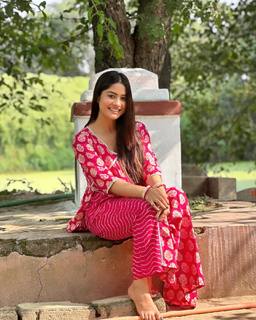 Krishna Mukherjee feet photo 9