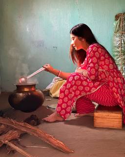 Krishna Mukherjee feet photo 8
