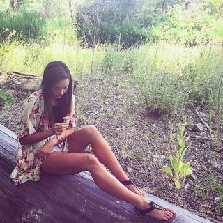 Krisondra Daigneault feet photo thumbnail