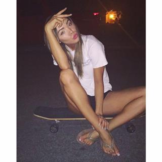 Krisondra Daigneault feet photo thumbnail