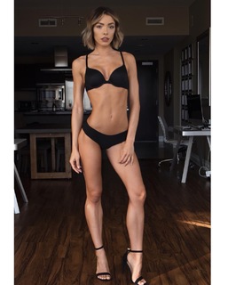 Krisondra Daigneault feet photo thumbnail