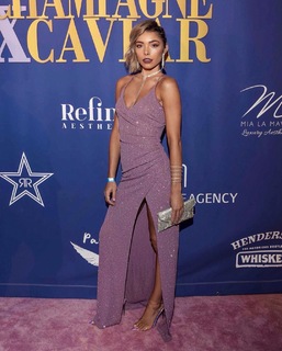 Krisondra Daigneault feet photo thumbnail