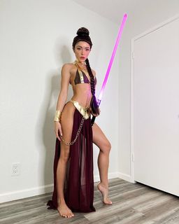 Krisondra Daigneault feet photo thumbnail