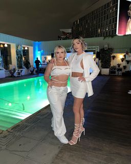 Krisondra Daigneault feet photo thumbnail