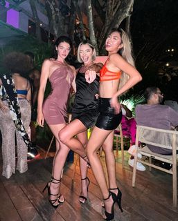 Krisondra Daigneault feet photo thumbnail