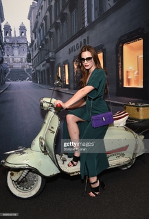 Krista Allen feet photo thumbnail