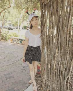 Krista Marie Yu feet photo 3