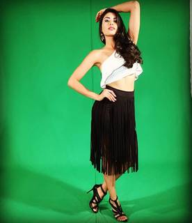 Kristal Silva feet photo thumbnail