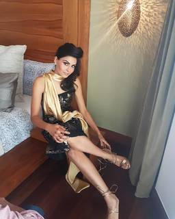 Kristal Silva feet photo thumbnail