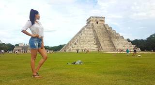 Kristal Silva feet photo thumbnail