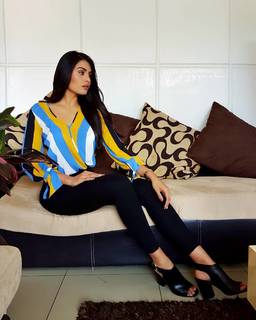 Kristal Silva feet photo thumbnail