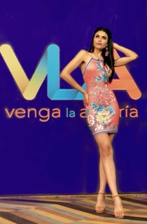 Kristal Silva feet photo thumbnail