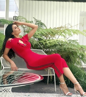 Kristal Silva feet photo thumbnail