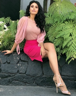 Kristal Silva feet photo thumbnail