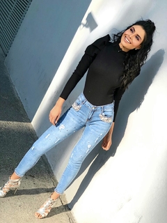 Kristal Silva feet photo thumbnail