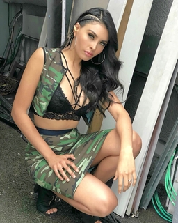 Kristal Silva feet photo thumbnail