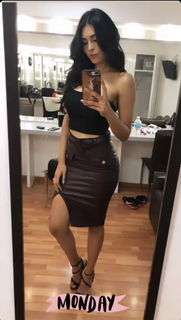 Kristal Silva feet photo thumbnail