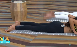 Kristal Silva feet photo thumbnail