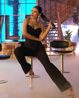 Kristal Silva feet photo thumbnail