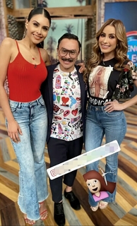 Kristal Silva feet photo thumbnail