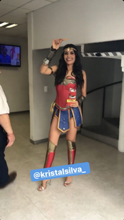 Kristal Silva feet photo thumbnail