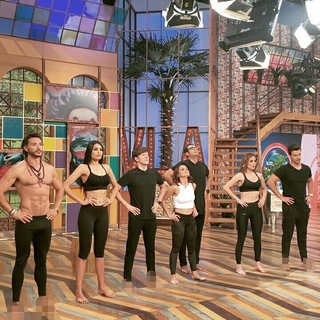 Kristal Silva feet photo thumbnail