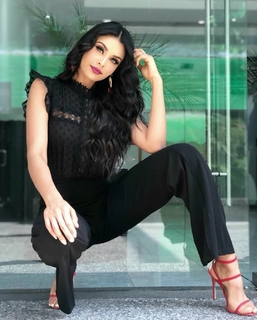 Kristal Silva feet photo thumbnail