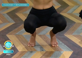 Kristal Silva feet photo thumbnail