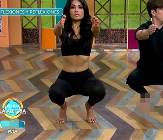 Kristal Silva feet photo thumbnail