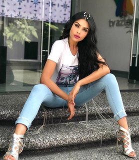 Kristal Silva feet photo thumbnail