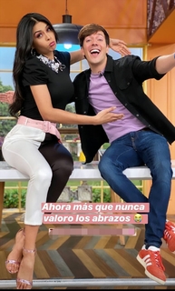 Kristal Silva feet photo thumbnail