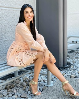 Kristal Silva feet photo thumbnail