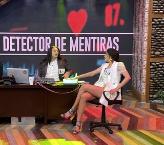 Kristal Silva feet photo thumbnail