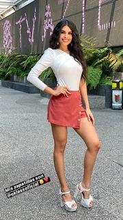 Kristal Silva feet photo thumbnail