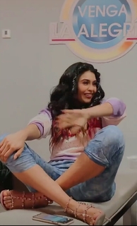 Kristal Silva feet photo thumbnail