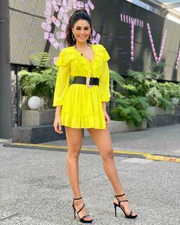 Kristal Silva feet photo thumbnail