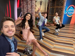 Kristal Silva feet photo thumbnail