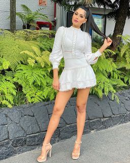 Kristal Silva feet photo thumbnail