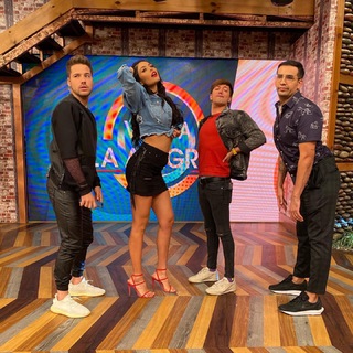 Kristal Silva feet photo thumbnail